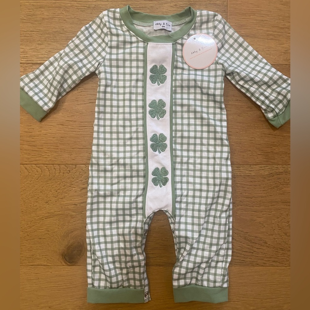 Abby & Evie green gingham 4 leaf clover shamrock baby One Piece 6m NWT